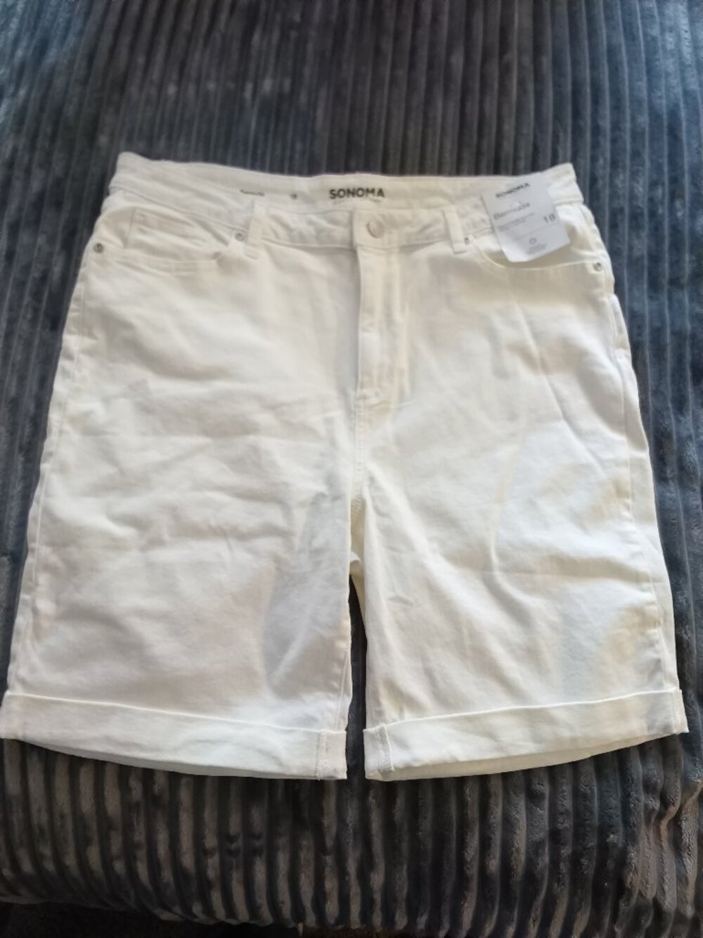NWT Sonoma Bermuda Shorts Size 18 Relaxed